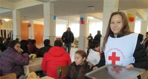 53 ученици от гимназия в Павликени получават топъл обяд от БЧК БЧК