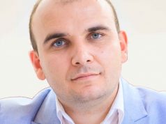 Евродепутатът Илхан Кючюк открива детска площадка в село Върбовка Илхан Кючюк