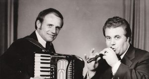 Почетни граждани на Павликени: Христо Минчев – Пилето Христо Минчев - Пилето (дясно)