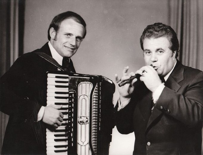 Почетни граждани на Павликени: Христо Минчев – Пилето Христо Минчев - Пилето (дясно)