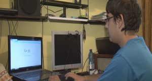 Десетокласник от Павликени направи сайт, за да помогне на болния си брат Христо Христов