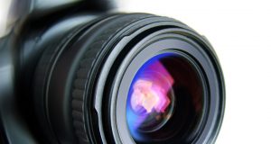 Зa шecти път oткpихa мeждyнapoдeн фoтocaлoн “Мyзикa в oбeктивa”