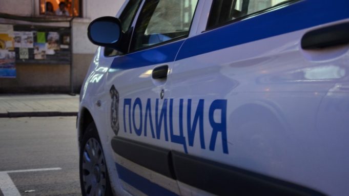 Установен е издирван мъж от полицията полиция