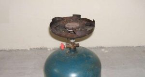 Гладен 88-годишен дядо открадна храна и газов котлон