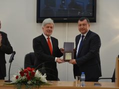 Валентин Михов представи автобиографичната си книга „В играта на живота”