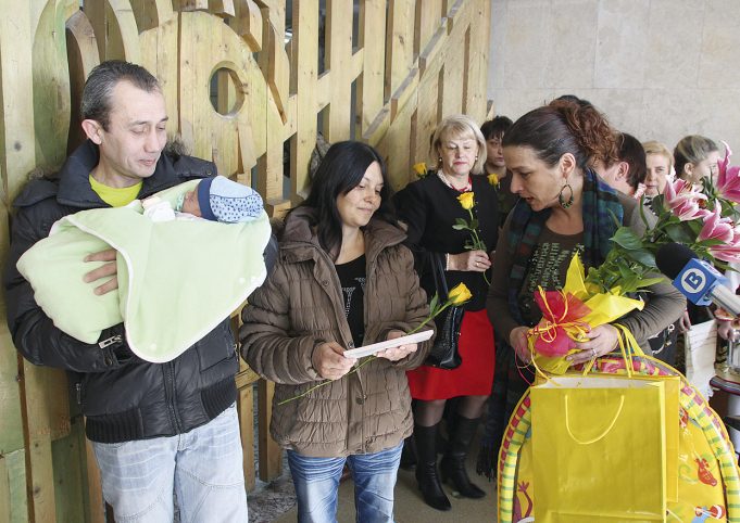 Дaмитe oт Зoнтa клyб opиcaхa Кpиcтиян oт Пaвликeни зa “Бeбe нa 2016”