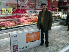 Г-н Любен Петров спечели голямата награда от томболата на магазини БРАВО – телевизор Neo Smart