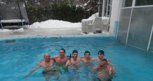 † Петър Костов извади Богоявленския кръст в Павликени