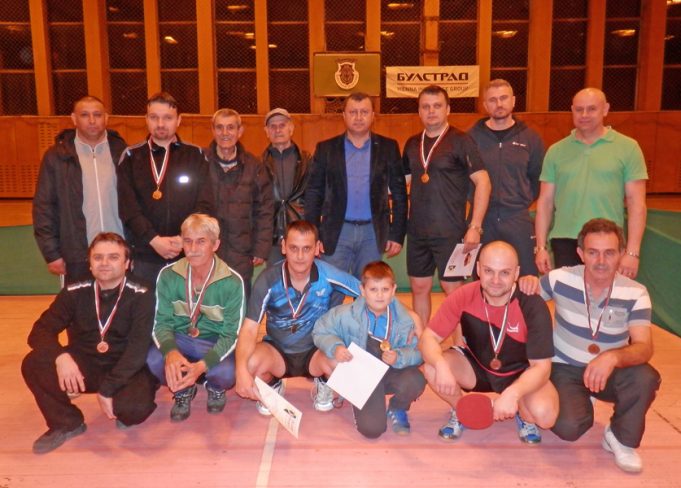 Васил Василев спечели турнира по тенис на маса „Павликени 2016“