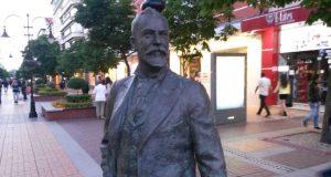 Откриха паметник на „Щастливеца“ 119 години след неговата смърт