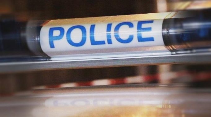 Трима души са задържани за агресия срещу полицаи в Павликени полиция