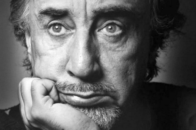 „Всички живеят ей така, за едното нищо.“