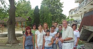 Американско семейство осинови болно дете от Павликени