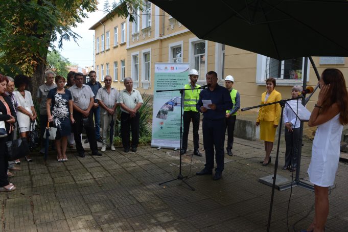 Община Пaвликeни cтapтиpa eнepгиeн пpoeкт зa 466,225 лв.