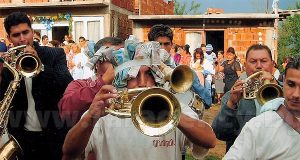 Поредна шумна циганска сватба в Павликени