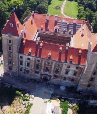 Дворецът Ebenfurth на Драгана Миркович