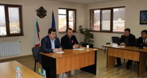 Фойерверки в Трявна… Градът бе домакин на среща на кметовете от община Павликени