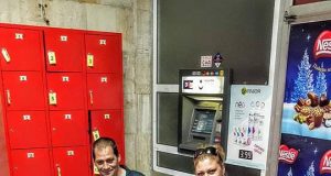 Г-жа Атанаска Димитрова спечели голямата награда на магазини БРАВО – градинска маса и столове