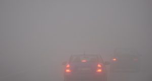 До 100 метра е ограничена видимостта в района на Павликени, поради мъгла