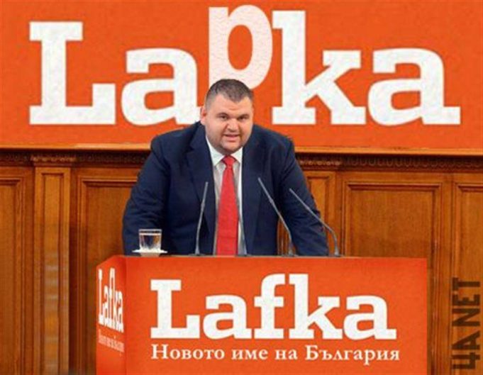 8 кв.м. под наем за 195 лв. годишно без ДДС за „Лафка“ на мегдана?