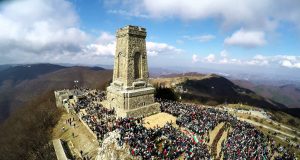 Предизвикателство във Фейсбук превърна мрежата в място за национална гордост