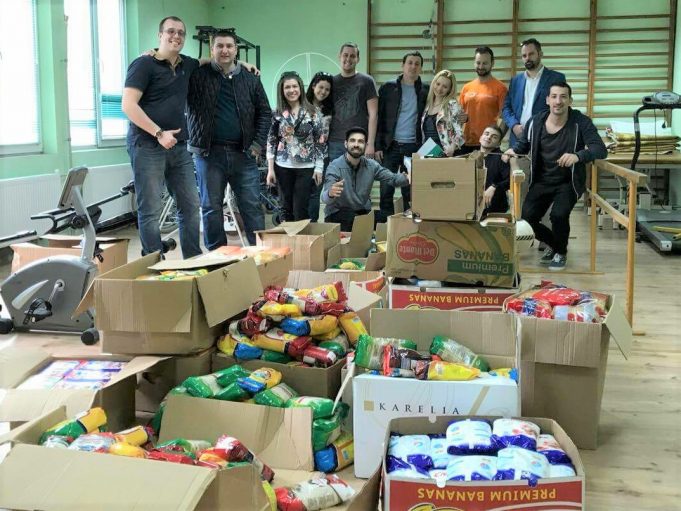1,466 кг събрана храна и над 1,000 включили се добри хора