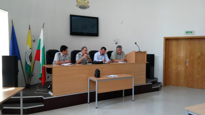 Работна среща преди летния сезон проведоха пожарникари, кметове и земеделци в Павликени