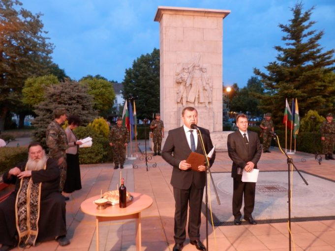 Поредната кметска изява на наглост и безочие – Павликени „почете“ паметта на Ботев и загиналите за свободата на България