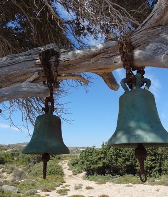 Избягала доблест