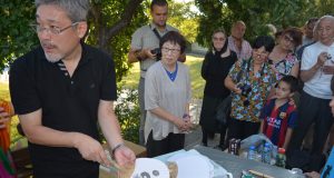 Демонстрация на японско изкуство суми-е направиха участниците в арт-пленера „Павликени и света“