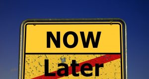 „Тия дни“ или „едно утре“