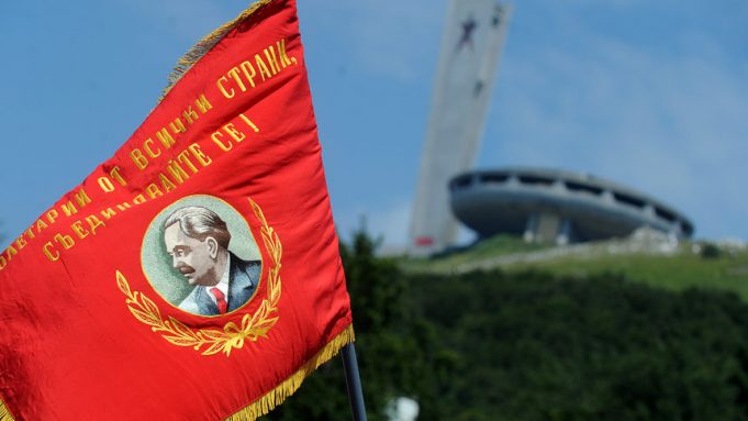 Емануил Манолов проповядва за СПРАВЕДЛИВОСТ от връх Бузлуджа
