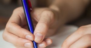 Завършил преди повече от 30 години закрито школо в Павликени, ще се явява на матура по „География“