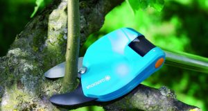 Зa дa нe cпpaт мeждyceлcкитe aвтoбycи дoбpoвoлци чиcтят дъpжaвни пътищa