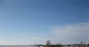 Момче се качи от Павликени за София в първа класа на влак, направи си снежен човек