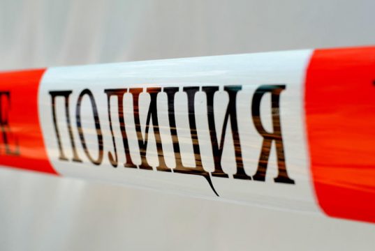 Задържаха двама за побой на мъж пред дискотека в Павликени полиция