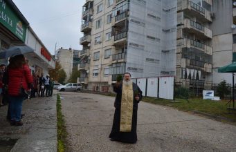 Защо един свещеник, изгонен от Къпиновския манастир заради хомосексуални прояви, бива номиниран за „Почетен гражданин на Павликени“ от „кмето“