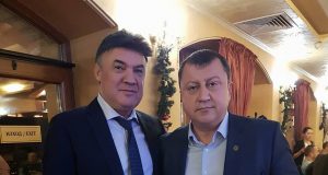 Президентът на БФС отличи кмета на Павликени за принос за българския футбол