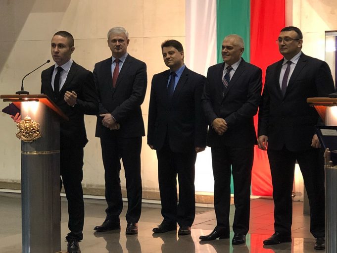 МВР награди „Господари на ефира“ за разследването за полицейското гориво в Павликени