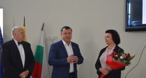 Анна Мария Петрова-Гюзелева представи своя стихосбирка в Павликени