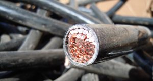 Кражба на 175 м медни проводници разследват полицаи от Павликени