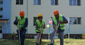 Започна изграждането на три площадки с детски съоръжения в Павликени