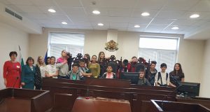 Седмокласници пред съда…