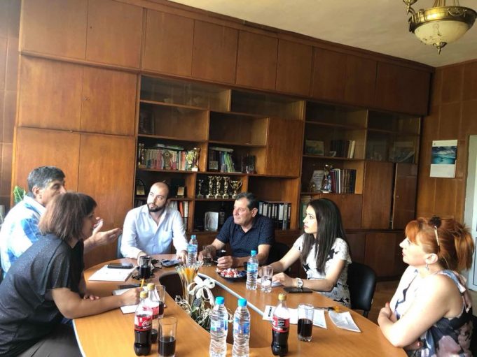 Депутатът Станислава Стоянова се срещна с ръководството на гимназията по аграрни технологии в Павликени
