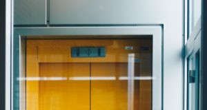 Със 120,000 лв. правят външен асансьор на поликлиниката в Павликени