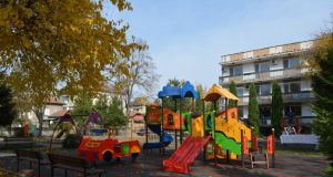 В Павликени откриха нови детски площадки в Комплекса за социални услуги