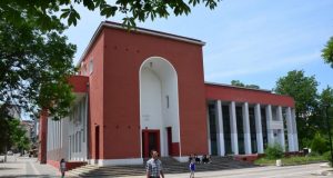 В Плевен театрална постановка и базар на книги подпомагат Данчо