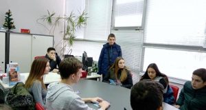 Кариерно ориентиране – запознаване с професията на банкера и софтуерния инженер