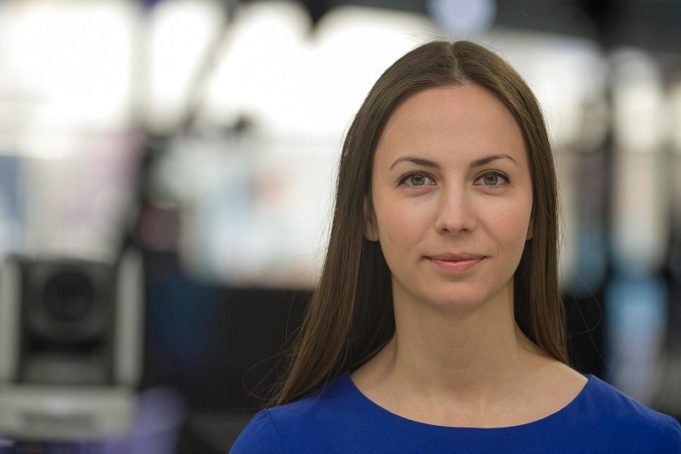 Ева Майдел работи за това хората да усетят Европа по джоба си, в семействата си и в ежедневието си