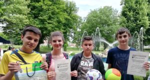 Ученици от ПГАТ „Цанко Церковски“ бяха отличени в конкурс за детска рисунка „Аз дишам свободно – без цигарен дим“